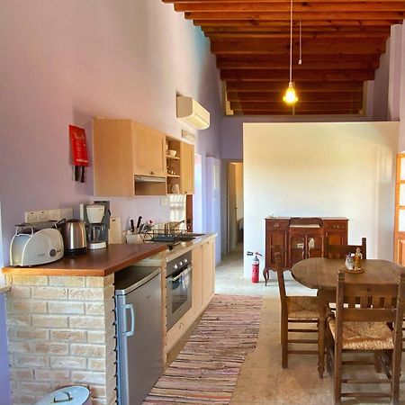 Eveleos Country House Tochni Bagian luar foto